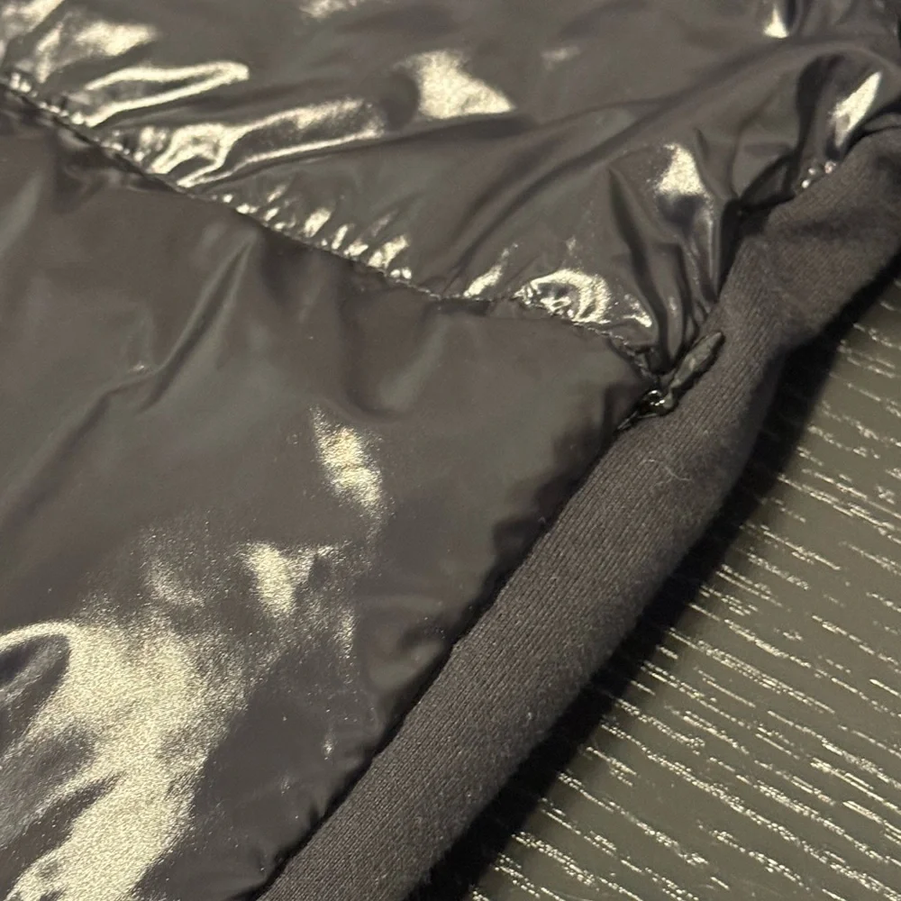 💯% AUTHENTIC MONCLER JACKET - Picture 11 of 11